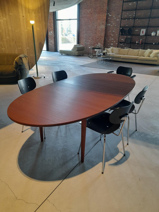 Carl Hansen, CH 339 table