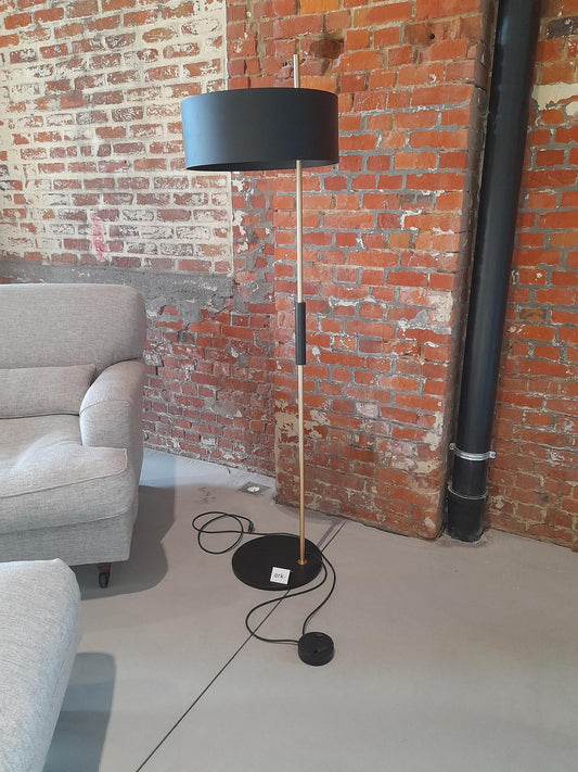 Oluce, 1953 floorlamp