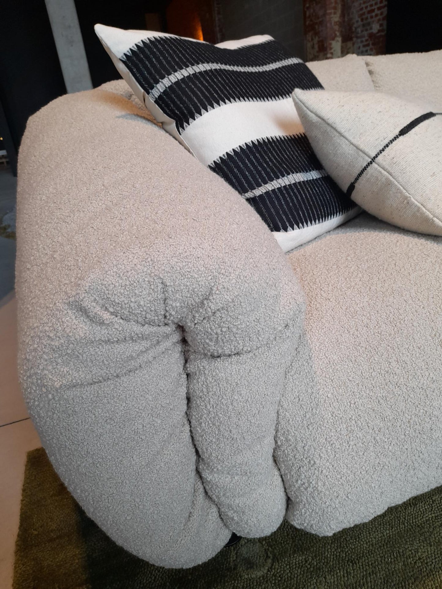 Zanotta, 1046 Za:Za Max sofa